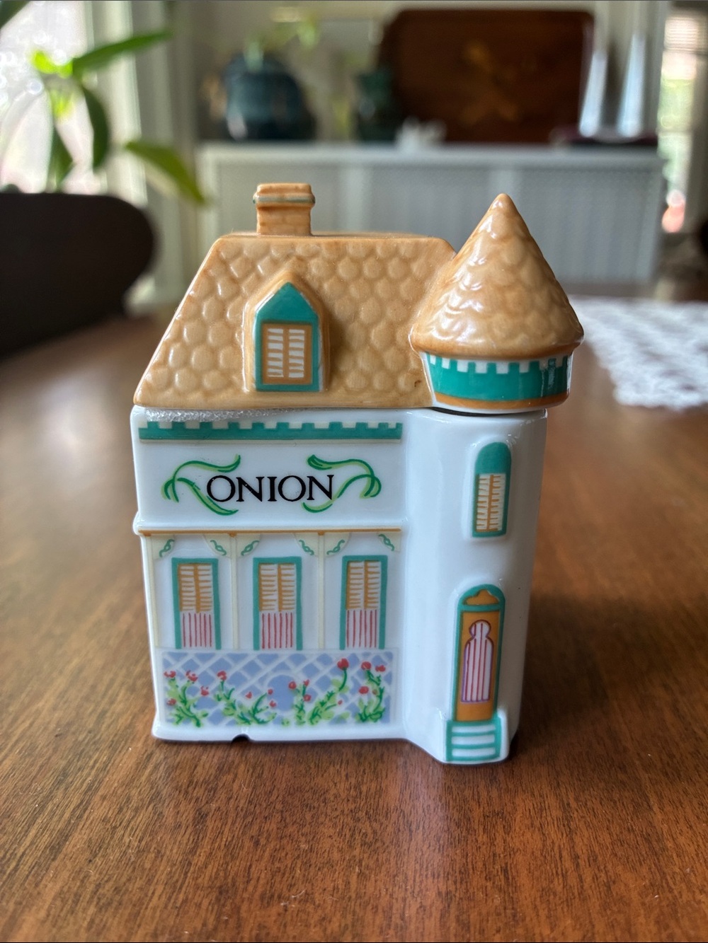Lenox White Porcelain Spice Village Onion Ceramic Piece with Gold Marking